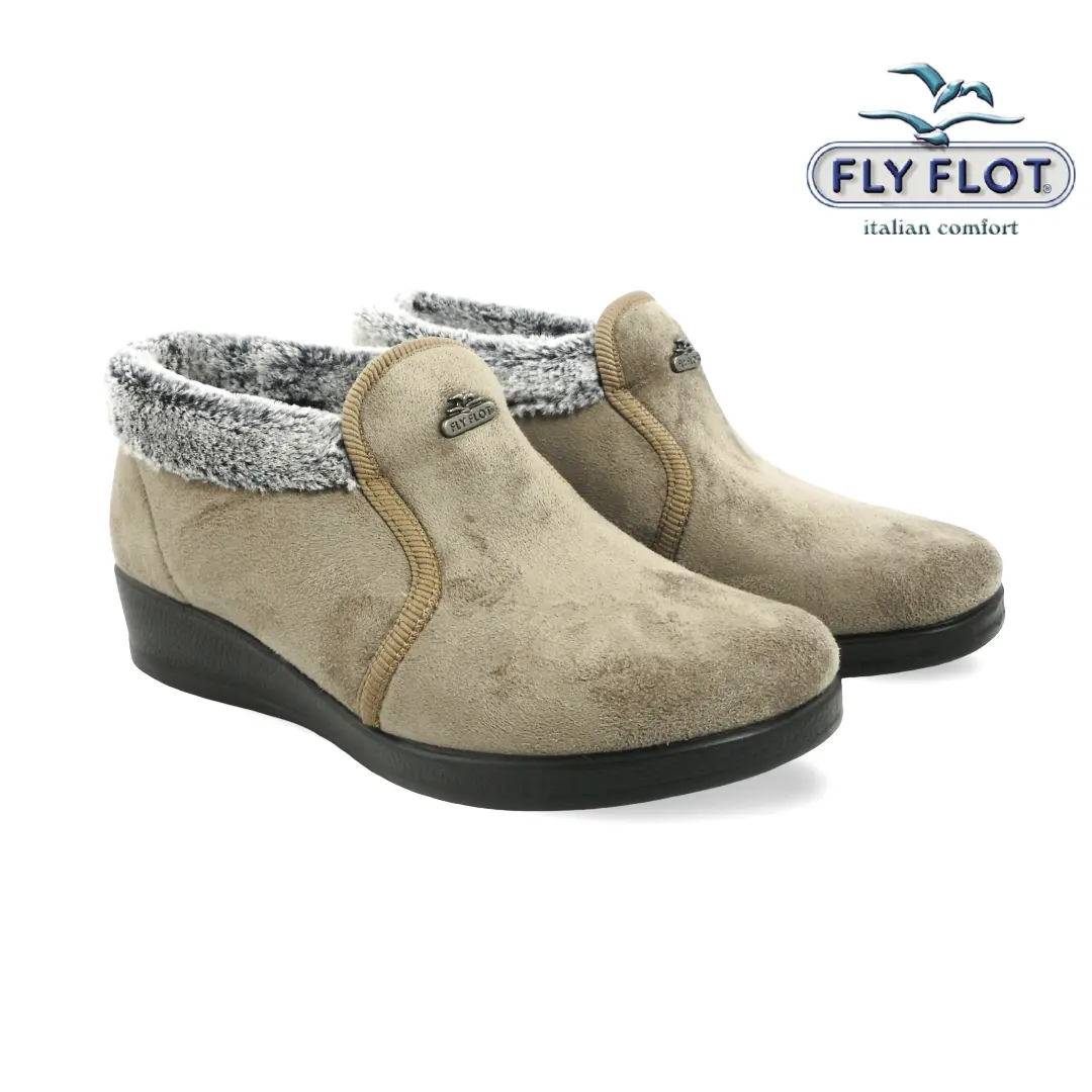 Fly Flot N3771 damespantoffels in beige taupekleur met zachte grijze bontkraag, suèdelook bovenwerk en zwarte sleehakzool.