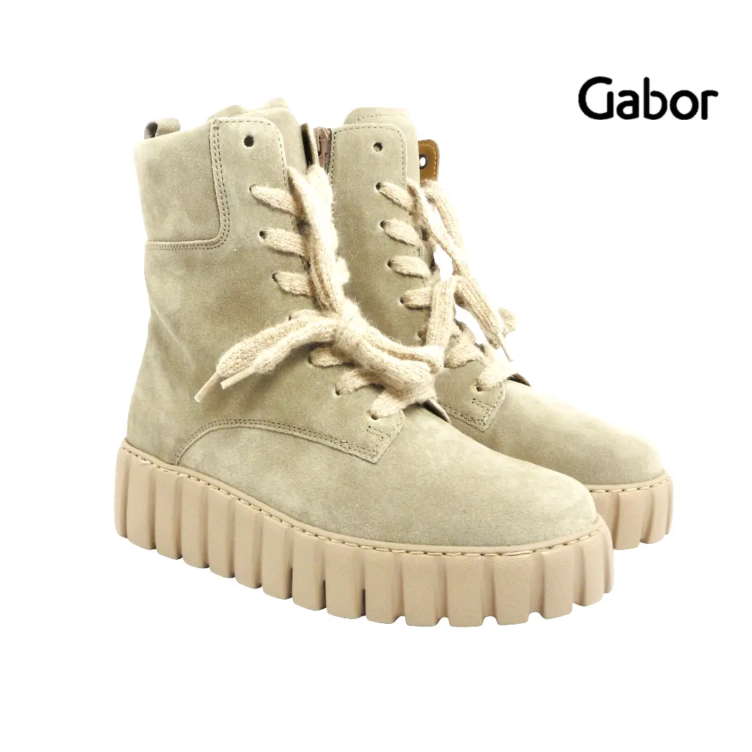 Gabor • 76.786 ~ Kiessel Beige veterlaarzen van Gabor van suède met ritssluiting en grove zool voor extra grip en comfort.
