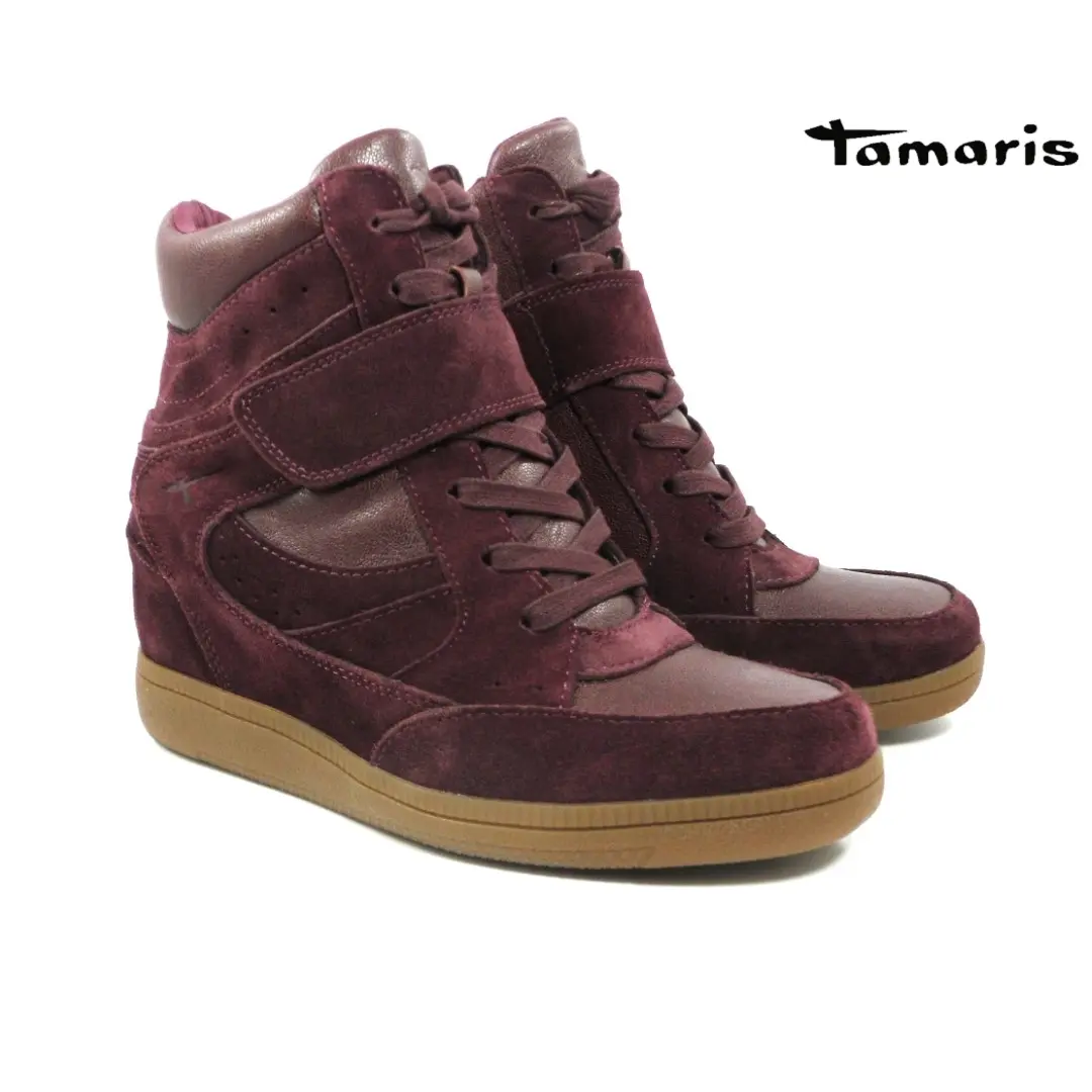 Tamaris 25282 hoge sneakers in bordeauw met sleehak, vetersluiting en brede klittenbandsluiting.